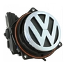 Камера заднего вида в значке логотипа Volkswagen